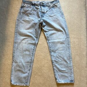 Moussy vintage MV JW tapered button fly mom jean size 32 and size 31 available
